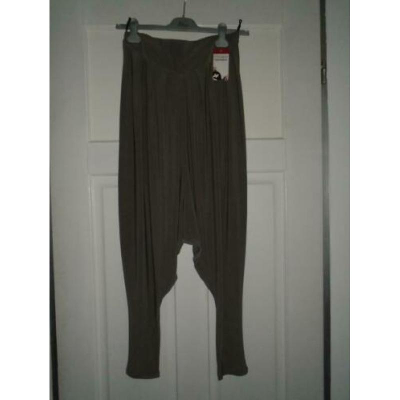 Magna Taupe Lange Stretch Harem Broek maat 52-54 Nieuw