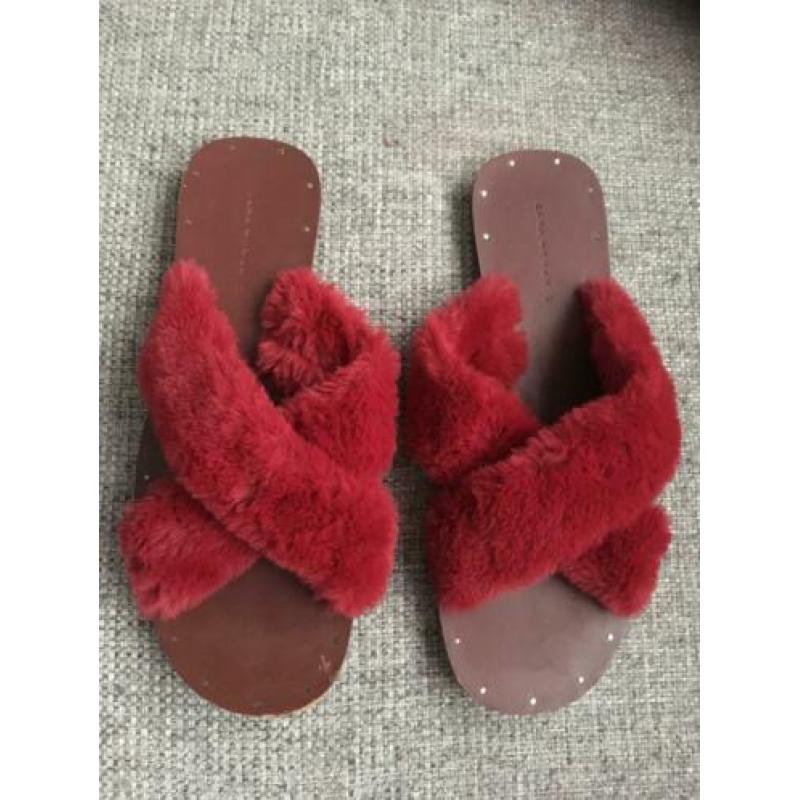 Zara slippers maat 37