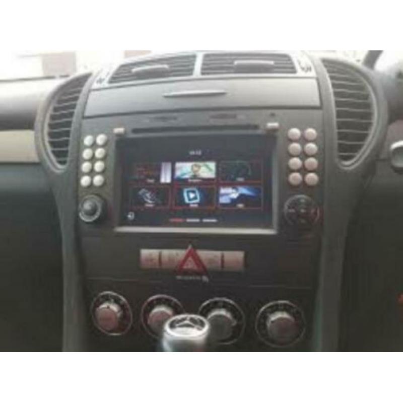 Mercedes SLK navigatie bouwjaar 2007 dvd parrot carkit usb