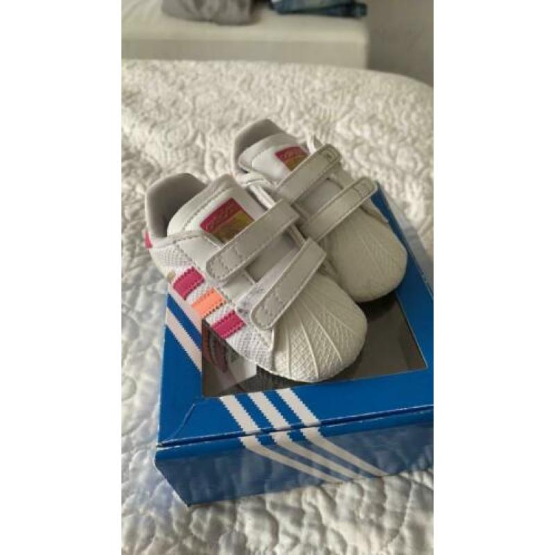 Adidas superstar baby