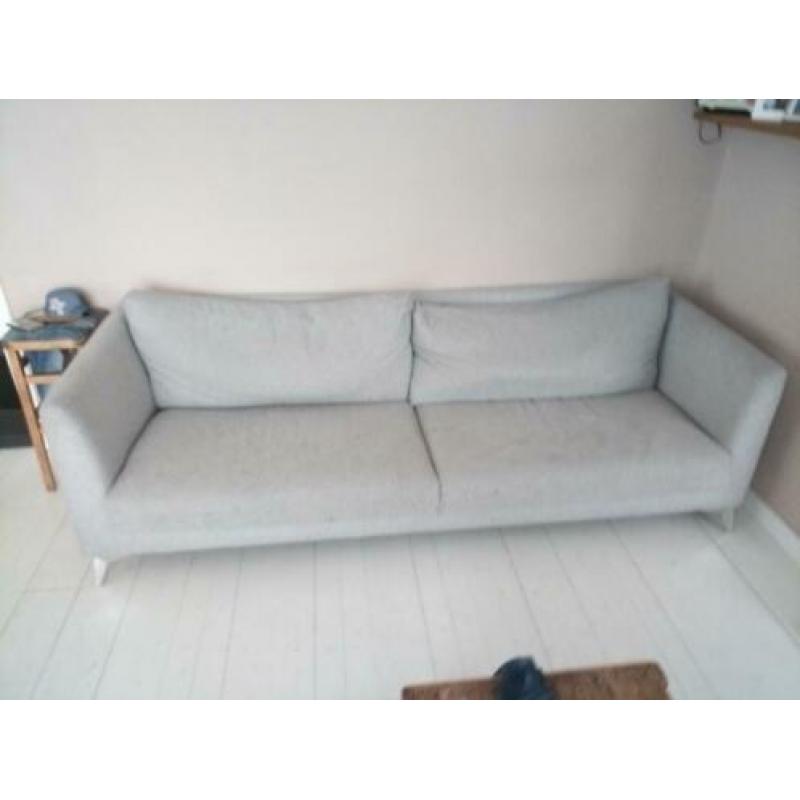 Gratis Bank 2.4 meter breed. 4 persoons