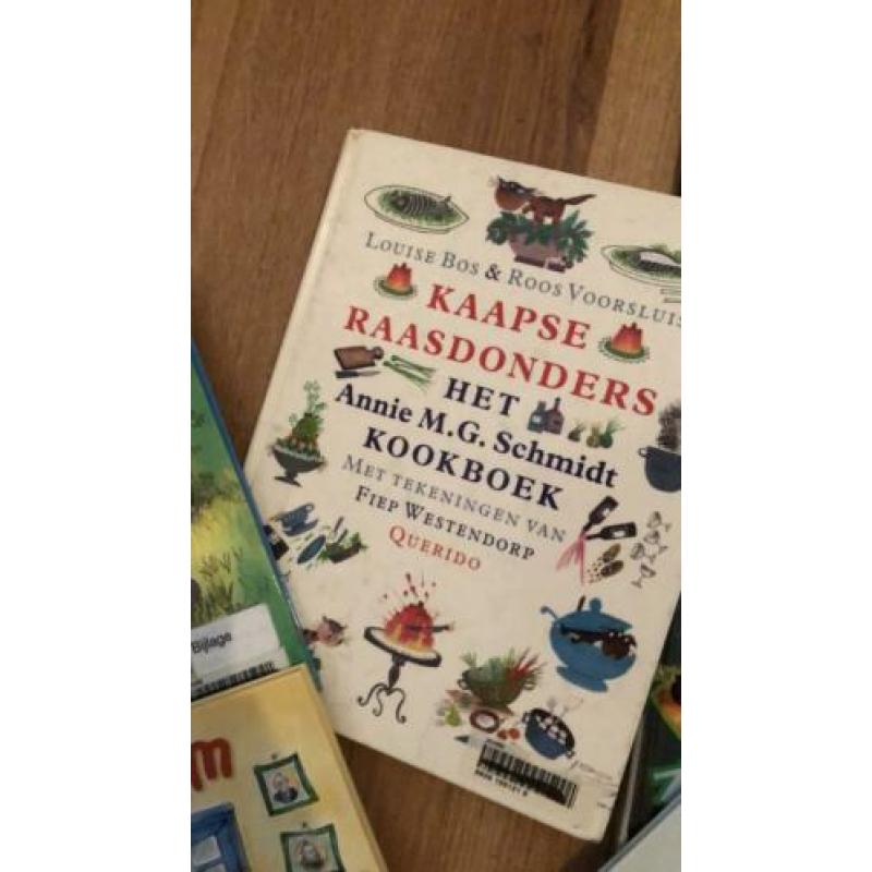 Ophaal en meeneemprijs €5! Doos kinderboek+dvd’s Roald dahl