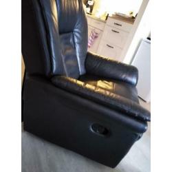 Lederen relax fauteuil. Zwart. Teab