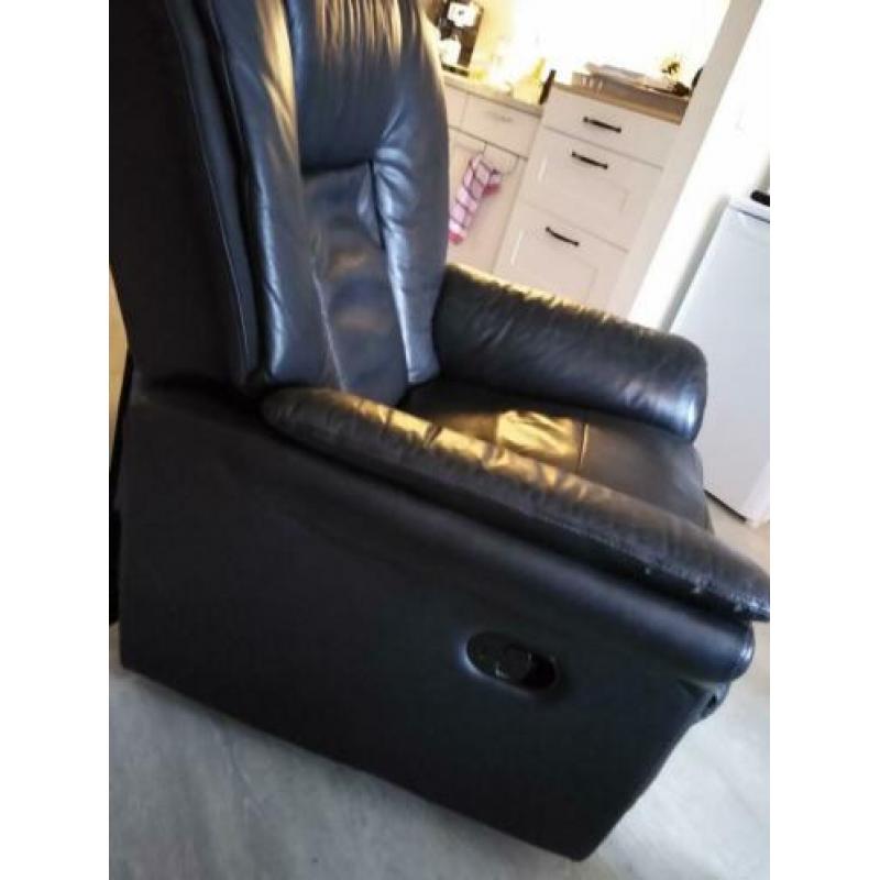 Lederen relax fauteuil. Zwart. Teab
