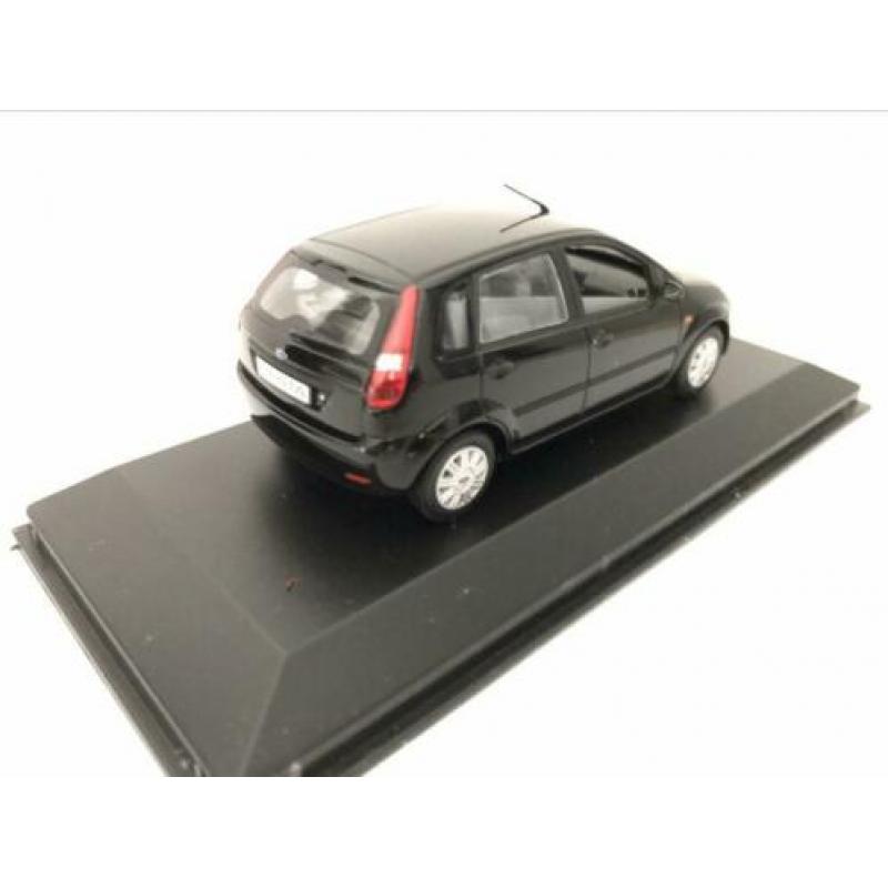 Ford Fiesta mk5 - MiniChamps