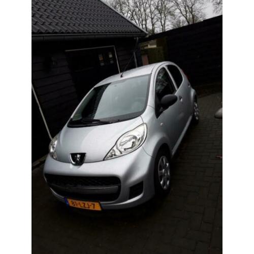 Peugeot 107 1.0 12V 5Deurs auto 2010 Grijs