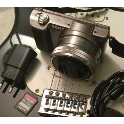 Sony Alpha 5100 Camera incl Lens 16-50mm en 32GB SD Kaart