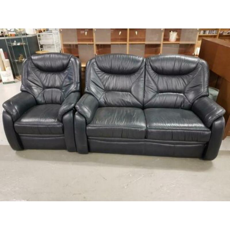 Heel net lederen bankstel donkerblauw 2.5 zits en fauteuil