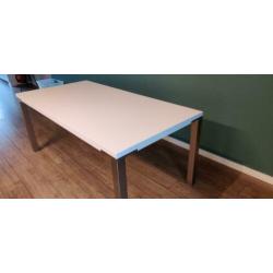 Eetkamertafel - wit met aluminium - Jan des Bouvrie