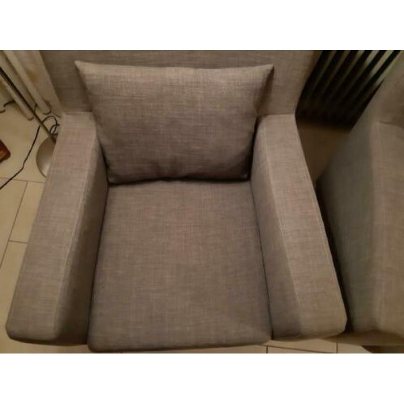 Twee Fauteuils Taupekleurig