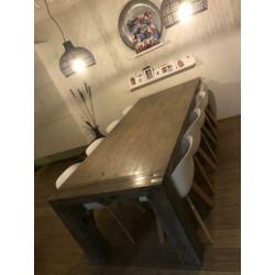 Mooie eikenhouten eettafel 250 x 105 cm