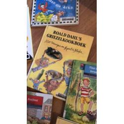 Ophaal en meeneemprijs €5! Doos kinderboek+dvd’s Roald dahl