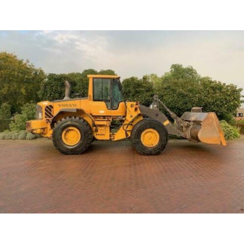Volvo L 120 F (bj 2008)