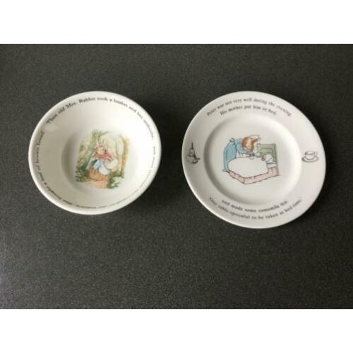 Wedgwood Peter Rabbit papschaaltje en bordje