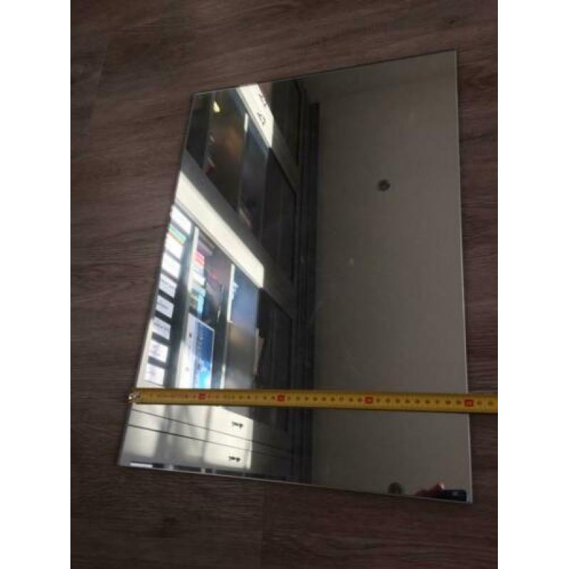 Nette Spiegel 40x57cm met 4x ophang beugels