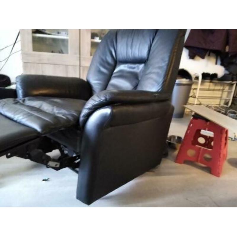 Lederen relax fauteuil. Zwart. Teab