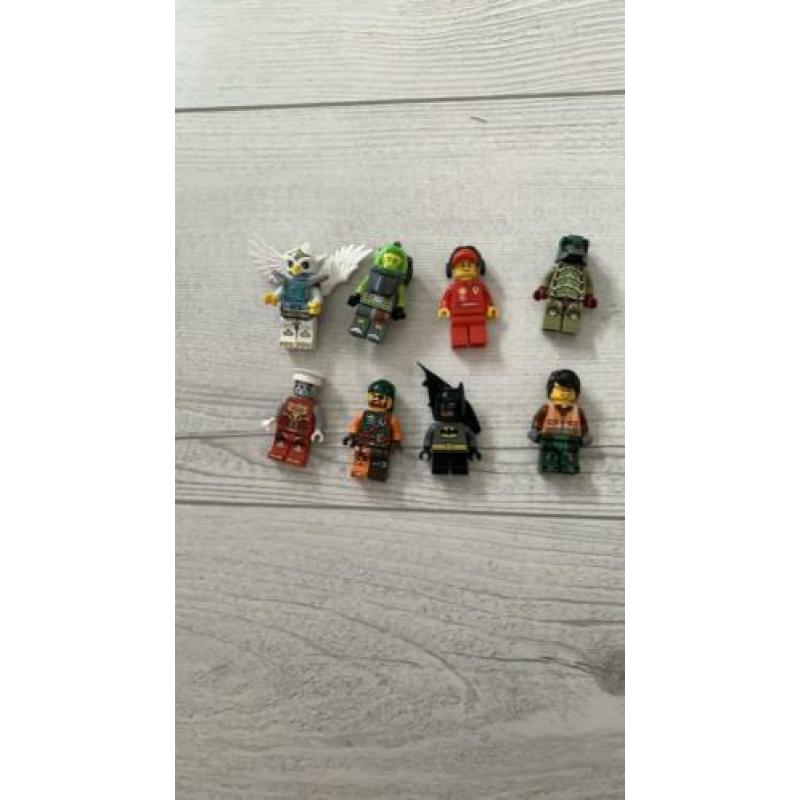 8 Lego minifiguren
