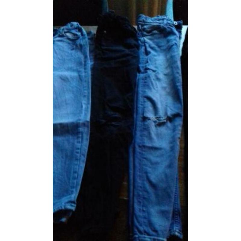 Kleding 146 / 152 Alles 25 euro.