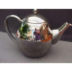068 L. Dake dubbelwandige theepot, mooi