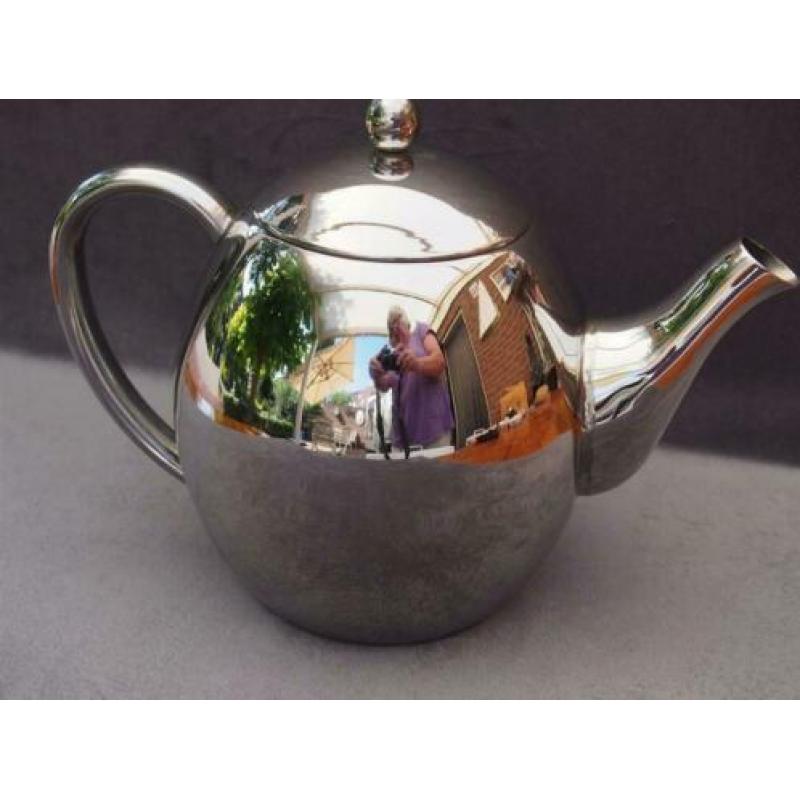 068 L. Dake dubbelwandige theepot, mooi