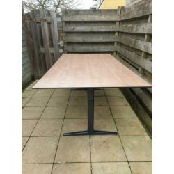 Ahrend bureau vergader tafel ( in hoogte verstelbaar )