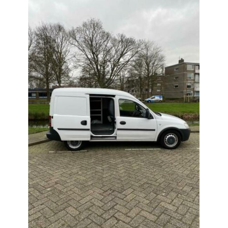 Opel Combo 1.3 DT DPF H AC 2007