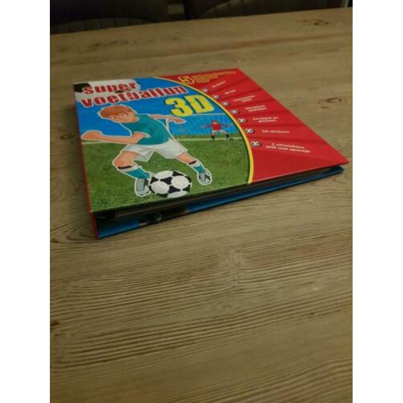 Super voetbalfun 3d, Onwijs leuk kinderspeelboek