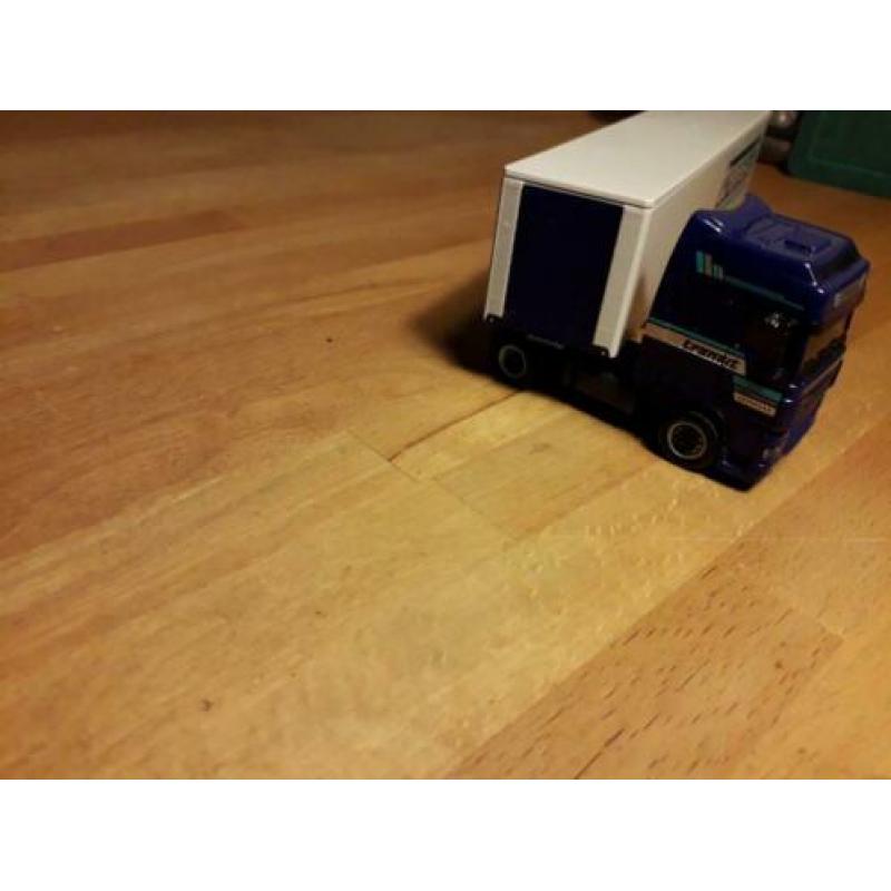 Te koop nieuwe DAF XF Transit Zevenaar. 1:87. ZEER ZELDZAAM.