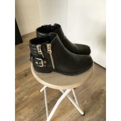 Stoere halfhoge laars maat 38