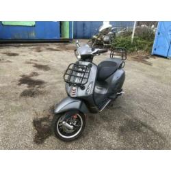 Vespa sprint Voorrekje + Achterrekje