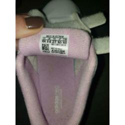 Addidas schoenen. Maat 27