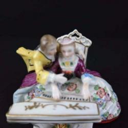 Sitzendorf porseleinen beeld - Vrouw en man met piano
