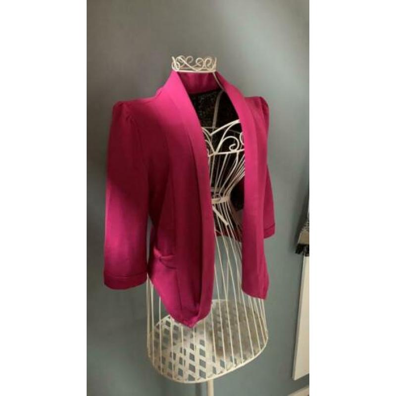Mooi fuchsia Rouge jasje maat M