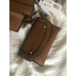 GUESS handtas cognac