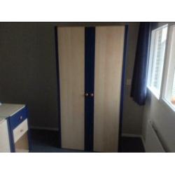 Zeer mooie Emdeka Jongenskamer Bed, kast,bureau, nachtkastje