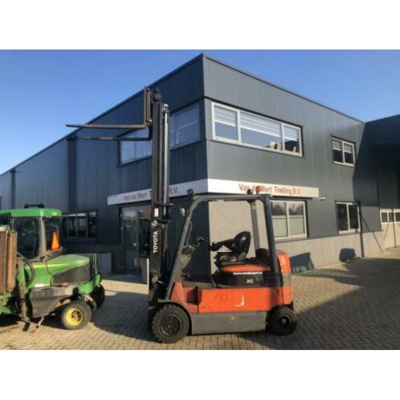 Toyota heftruck TOYOTA 7FBMF30 3.0 ton duplo330 sideshift 20