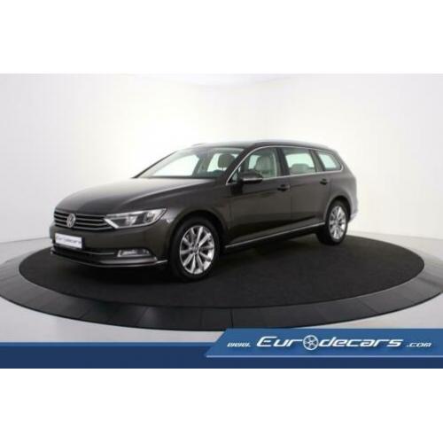 Volkswagen Passat 1.6 TDI DSG Highline *Navigatie*Leer*Keyle