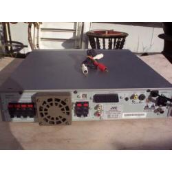 Receiver – DVD - C-D Speler J.V.C. Model TH A 30 R in zeer