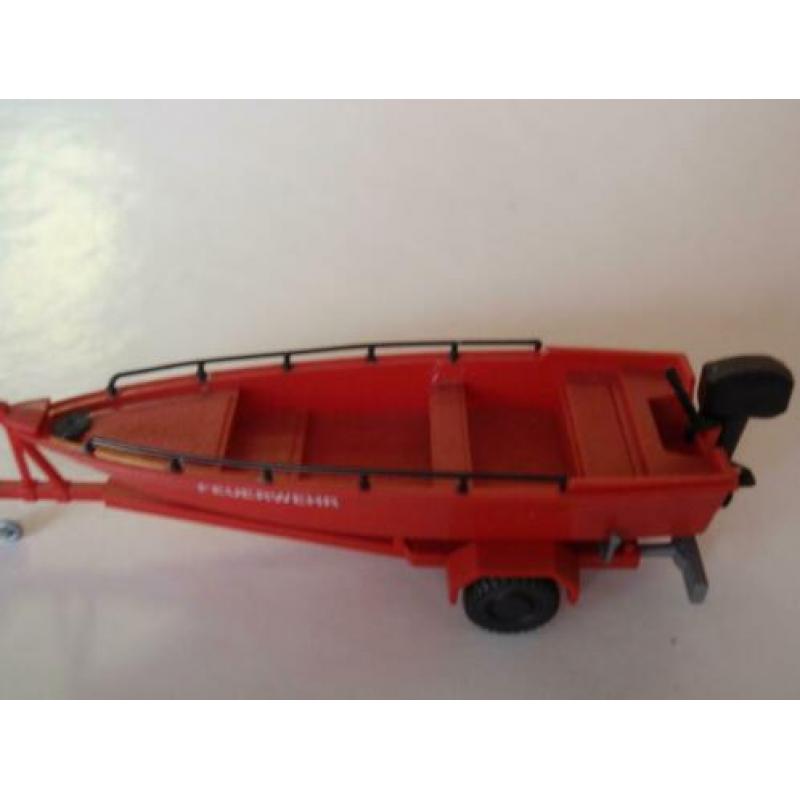 ROCO aanhanger met boot in brandweer uitvoering