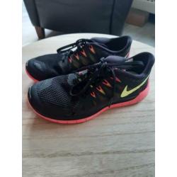 Leuke sportschoenen (38.5)