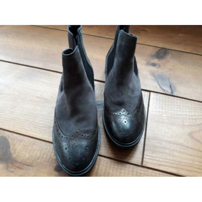 Prachtige Chelsea boots mt37 Grijzige kleur