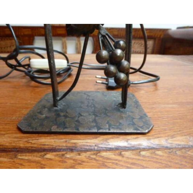 Art deco smeedijzeren lampje