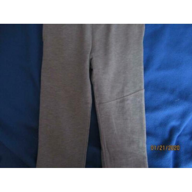 Joggingbroek maat 146