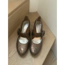 Bruin metallic Clarks pumps mt 40 weinig gedragen