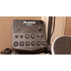 Alesis DM Lite - Elektronisch drumstel met LED learning mode