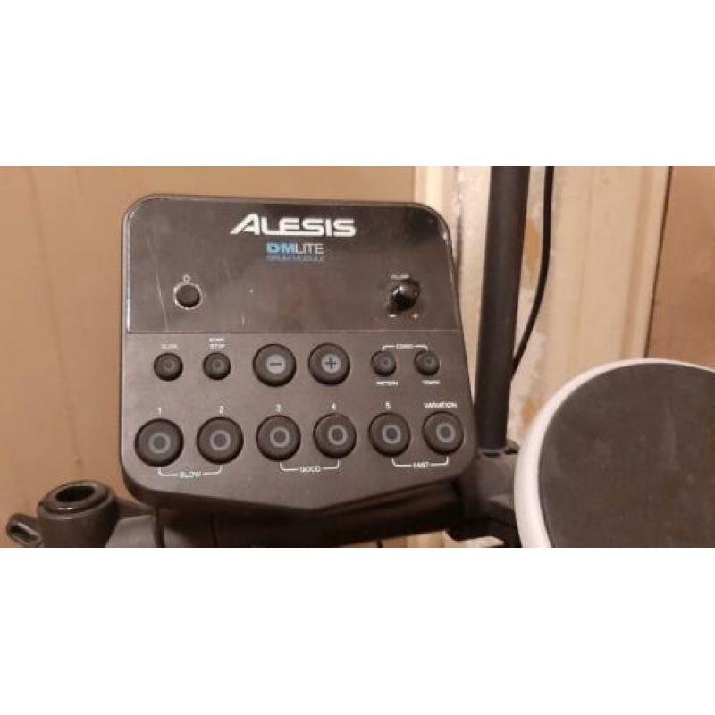 Alesis DM Lite - Elektronisch drumstel met LED learning mode