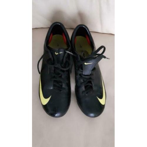 Nike Voetbalschoenen mt 40,5