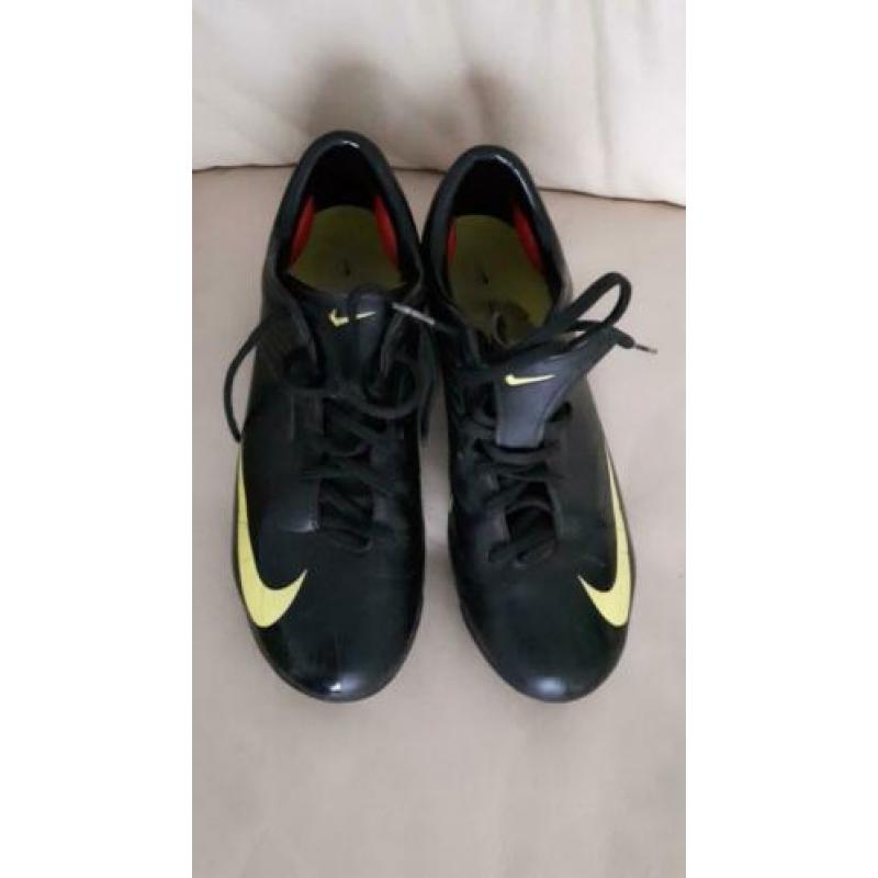 Nike Voetbalschoenen mt 40,5
