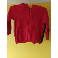Heel mooi vest van Imps en Elfs mt 68 rood met blauw breisel