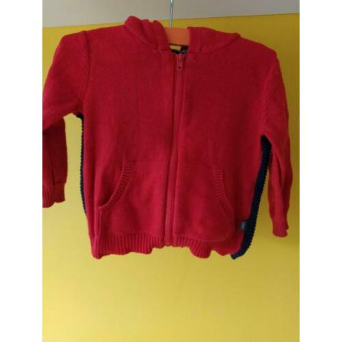 Heel mooi vest van Imps en Elfs mt 68 rood met blauw breisel